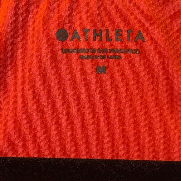 ATHLETA Ultimate Space Dye Crop In Supersonic A-C Racing Red Women’s Size Medium - Picture 6 of 6